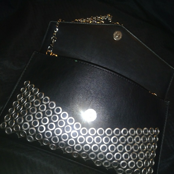 Clutch - Picture 2 of 5